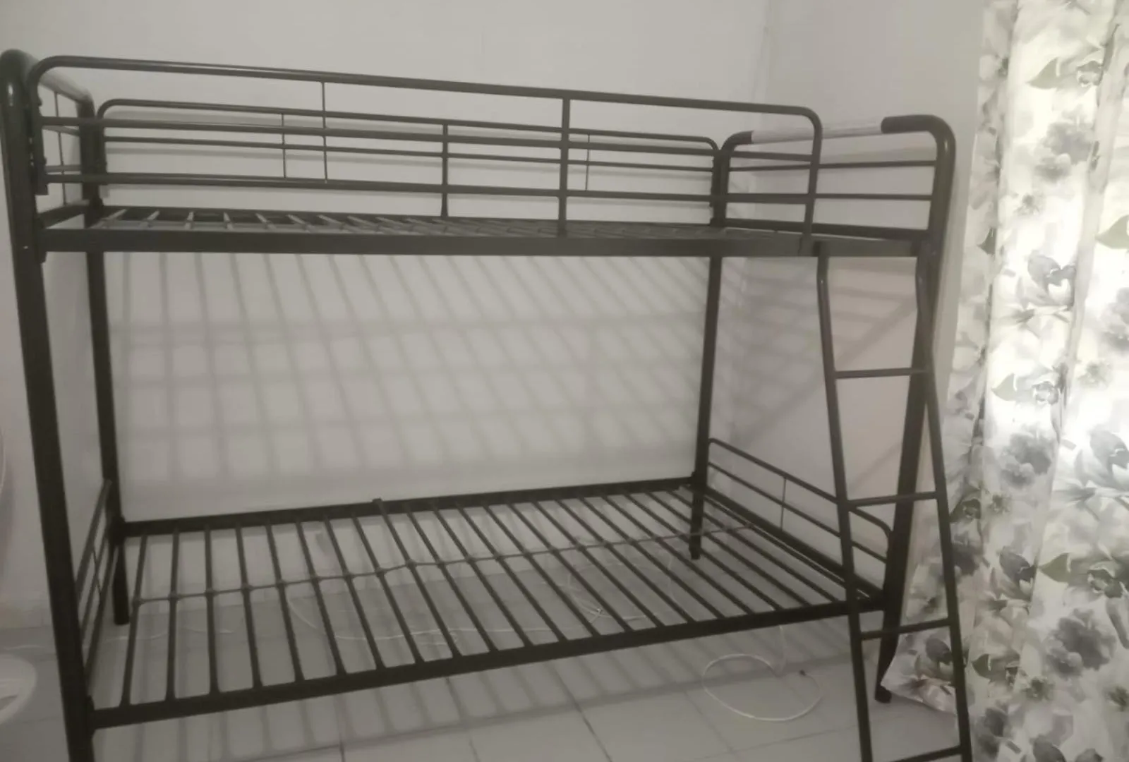 Coastal Bunk #1 Retreat Nassau Restricted 1 Luggage location